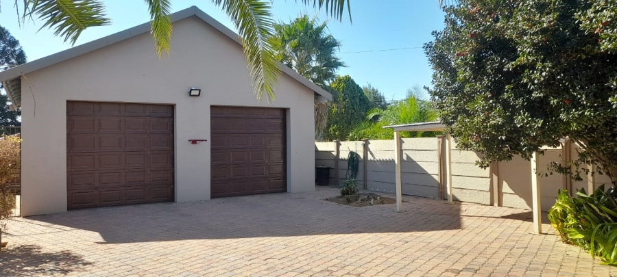 3 Bedroom Property for Sale in La Hoff North West